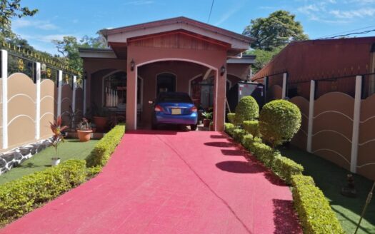 Cozy home with mixed zoning minutes from 27 – 40005152727