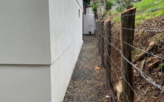 Affordable remodeled home in cool climate Atenas with rental income – 40005152808