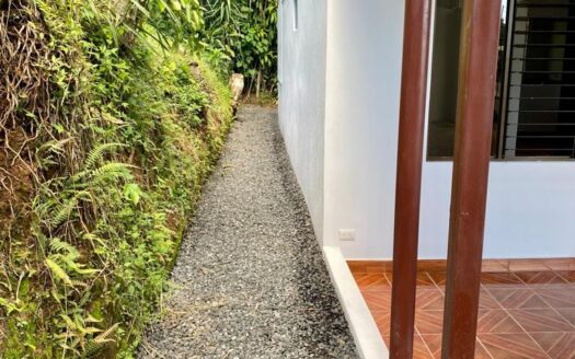 Affordable remodeled home in cool climate Atenas with rental income – 40005152808