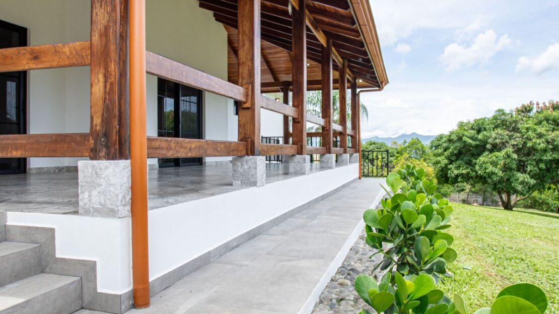 custom home atenas