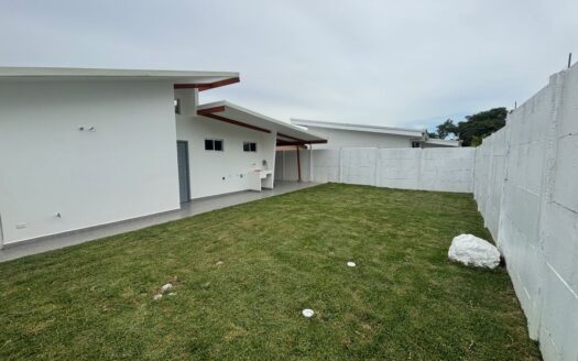 New modern style home in tranquil neighborhood of Atenas – 400051521052