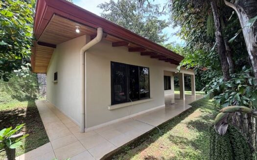 Elegant home ideal for those wanting to walk or live near Atenas Center – 400051521071