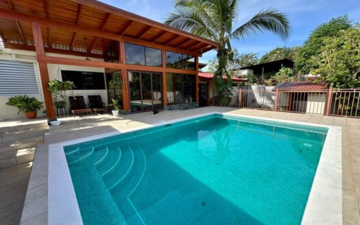 Oasis like home located in a quiet residential area – 400051521070