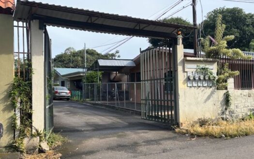 Beautiful lot for sale in a private community with common gate 3 minutes from Atenas Center – 400051521078