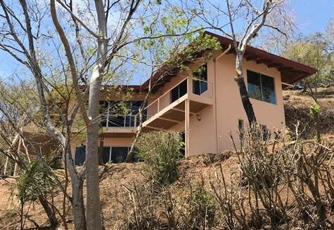 BIG discounted fixer-upper home in an Atenas oasis! – 00139152339