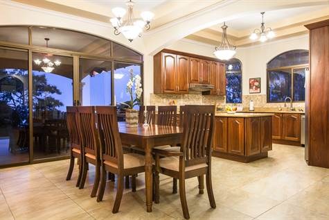 Home in exclusive community with THE most amazing views of San Jose & The Pacific coast from Atenas – 00139152296