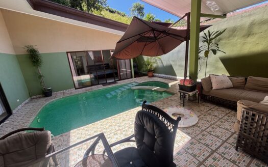 Home like new with pool in Atenas Center – 40005152783