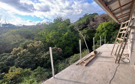 Under Construction – Sleeky designed home in a beautifully natural setting in Atenas – 400051521115