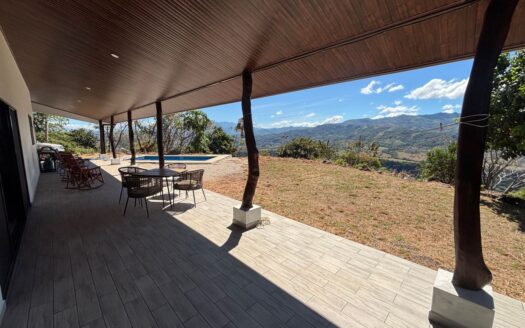 Unique style home and guest home with big views in gated countryside Atenas community. – 400051521113