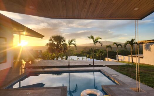 Breathtaking views – furnished home with pool in Atenas – 400052042232