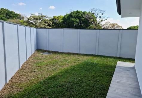 Sleek modern home in desired area near town center. – Guisaro – 400052042073