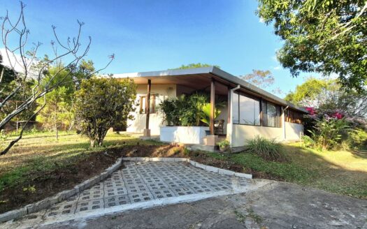 Private Tropical Retreat with Casita & River Trail – Atenas Rental – 400052042198