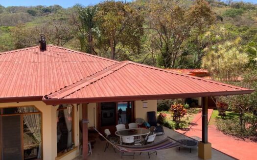 Lovely home and guest apartments in popular Vista Atenas community – 400051521114