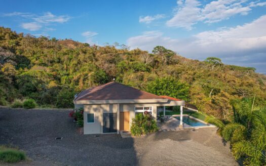 Turnkey Mountain View Home with Pool in Lomas del Paraíso, Atenas – 400052042240