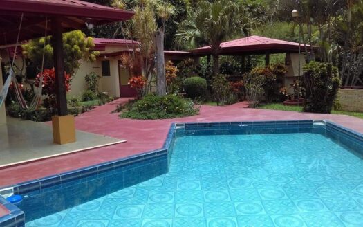 Lovely home and guest apartments in popular Vista Atenas community – 400051521114