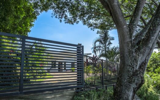 Spacious 3-Bedroom Home in Roca Verde, Atenas – 400051521129