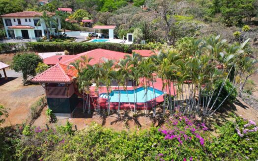 Lovely home and guest apartments in popular Vista Atenas community – 400051521114