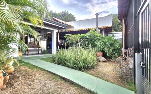 Spacious Single-Level Home with Large Lot in Santa Eulalia – Minutes from Atenas – 400052042242