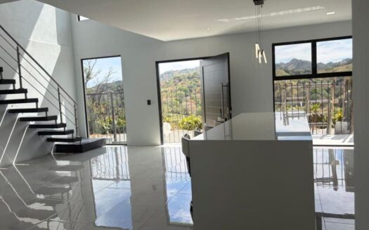 New ultramodern home with big Central Valley views – 400051521128