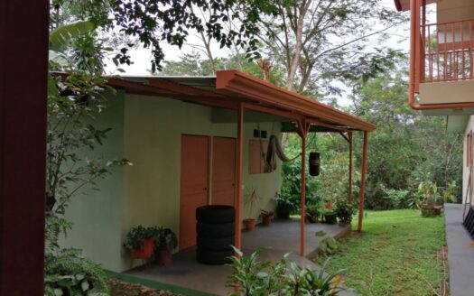 Nice property for sale in Atenas, Los Angeles, just one kilometer from the park, with a two-story house. – 400052043002