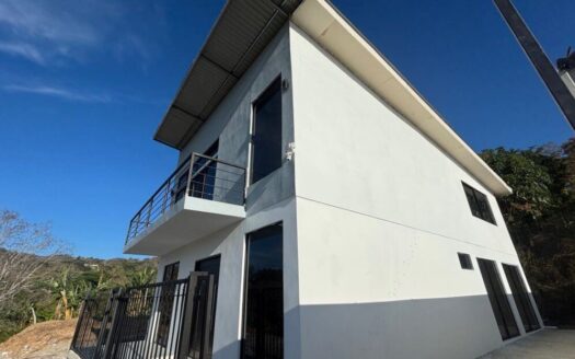 New ultramodern home with big Central Valley views – 400051521128