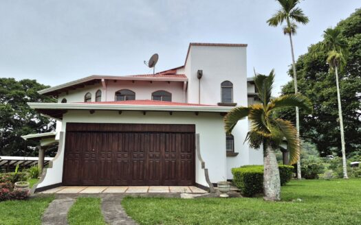 Private Colonial Retreat with Pool & Mountain Views | Furnished | 15 Minutes from Atenas – 400052042249