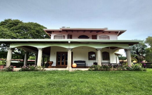 Private Colonial Retreat with Pool & Mountain Views | Furnished | 15 Minutes from Atenas – 400052042249