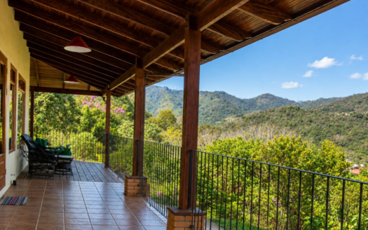 Charming Atenas Home with Breathtaking Views and Productive Coffee Land – 400052042228