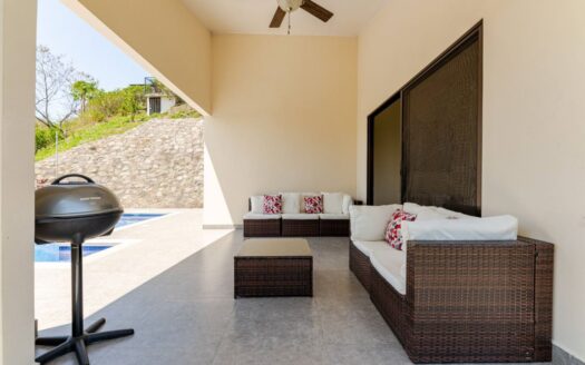 Modern style vacation rental home with big views in Roca Verde – 400051521126