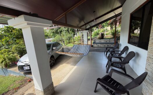 Home and guest home on 1/3 acre ideally located near everything – 400051521142
