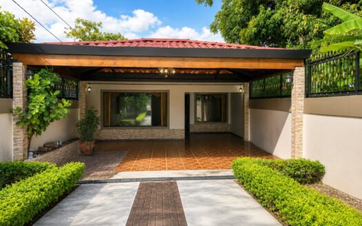 Charming 3-Bedroom Home for Rent | Barrio Mercedes, Atenas – 400052042250