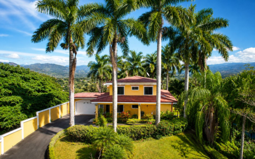 Luxury Multi-Residence Estate in Atenas –  exceptional 3.46-acre property – 400052042226