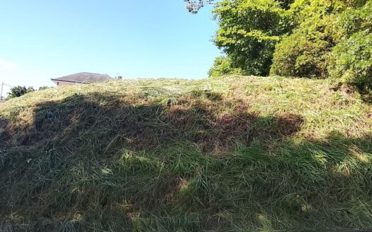 Lovely lot with views 700m2 100% usable inside small gated community with all services available – 400052010079