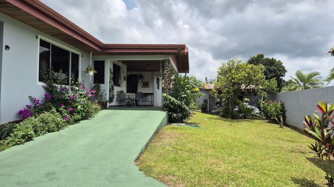 Costa Rica House/Villa #400052042207
