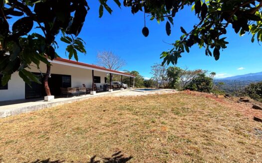 Unique style home and guest home with big views in gated countryside Atenas community. – 400051521113