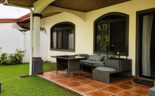 Nicely finished and furnished home in Atenas gated community – 400051521157