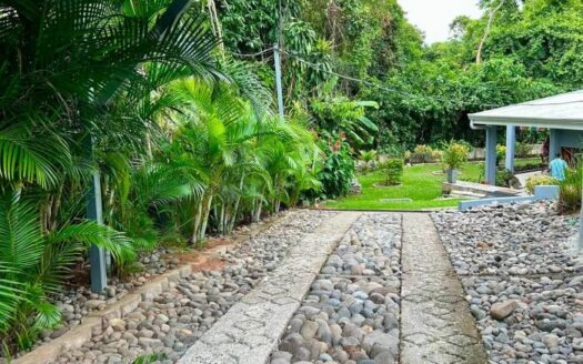 3 APARTMENTS IDEAL FOR LIVING, INVESTING, OR GENERATING INCOME THROUGH AIRBNB – 400051521171