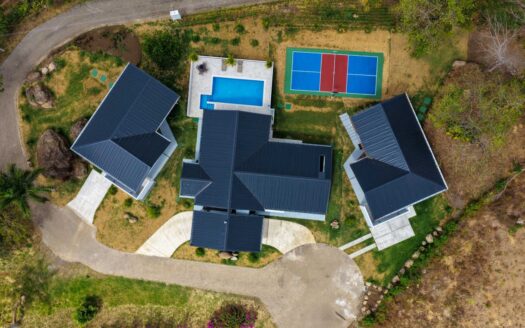 Mountaintop Family Compound in Atenas’ Exclusive Las Rocas — Main Home + Two Guest Casitas – 400051521167