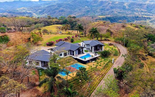 Mountaintop Family Compound in Atenas’ Exclusive Las Rocas — Main Home + Two Guest Casitas – 400051521167