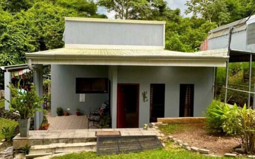 3 APARTMENTS IDEAL FOR LIVING, INVESTING, OR GENERATING INCOME THROUGH AIRBNB – 400051521171