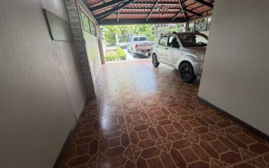 Cozy home located in nice neighborhood close to services – 400051521172
