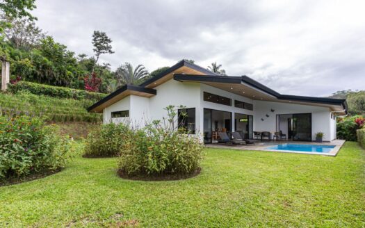 For Rent: Modern Tropical Home with Private Pool in Roca Verde, Atenas, $3,000/month, Available December 1, 2026 – 400051521183