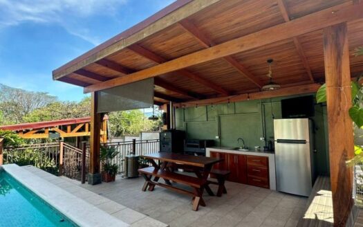 Oasis like home located in a quiet residential area – 400051521070