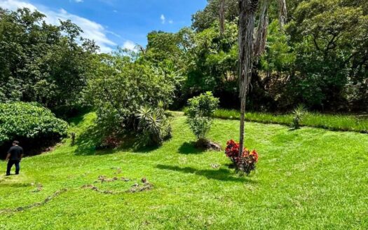 Beautiful lot is located in an exclusive gated community – 400051521186