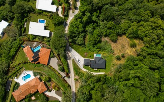 Brand new Roca Verde home with impressive designs and finishes in Atenas – 400051521159