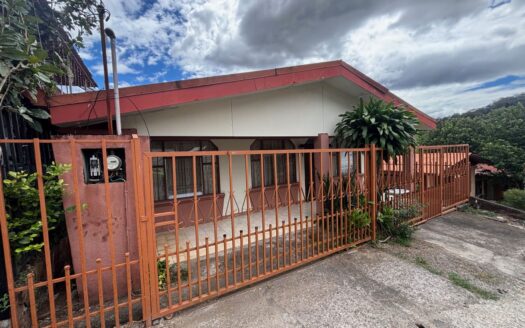 Affordable home in tranquil neighborhood 3 min. from Atenas Center – 400051521117