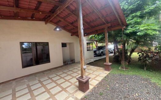 Cozy countryside home located 10 minutes from Atenas Center in a tranquil area – 40005152996