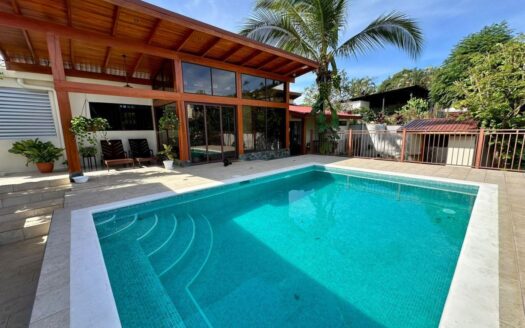 Oasis like home located in a quiet residential area – 400051521070