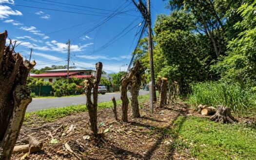 Prime Location – Buildable Lot Just 3 Minutes from Downtown Atenas – 400052042264