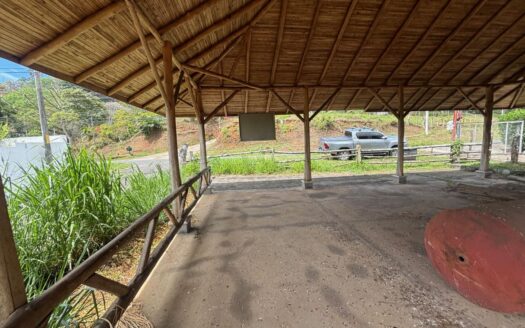 Residential/Commercial two tiered lot on main highway 3 – 400051521035